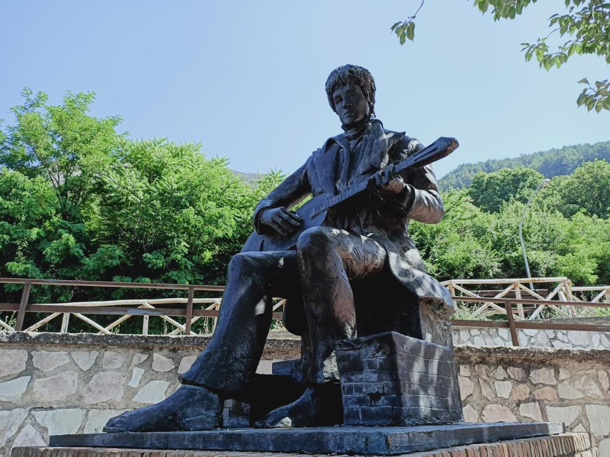 Musica E Poesia Da Battisti Ida Villa Poggio Bustone Kültér fotó